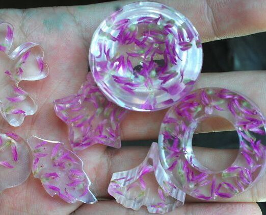 與水晶滴膠相合作用的材料有哪些？